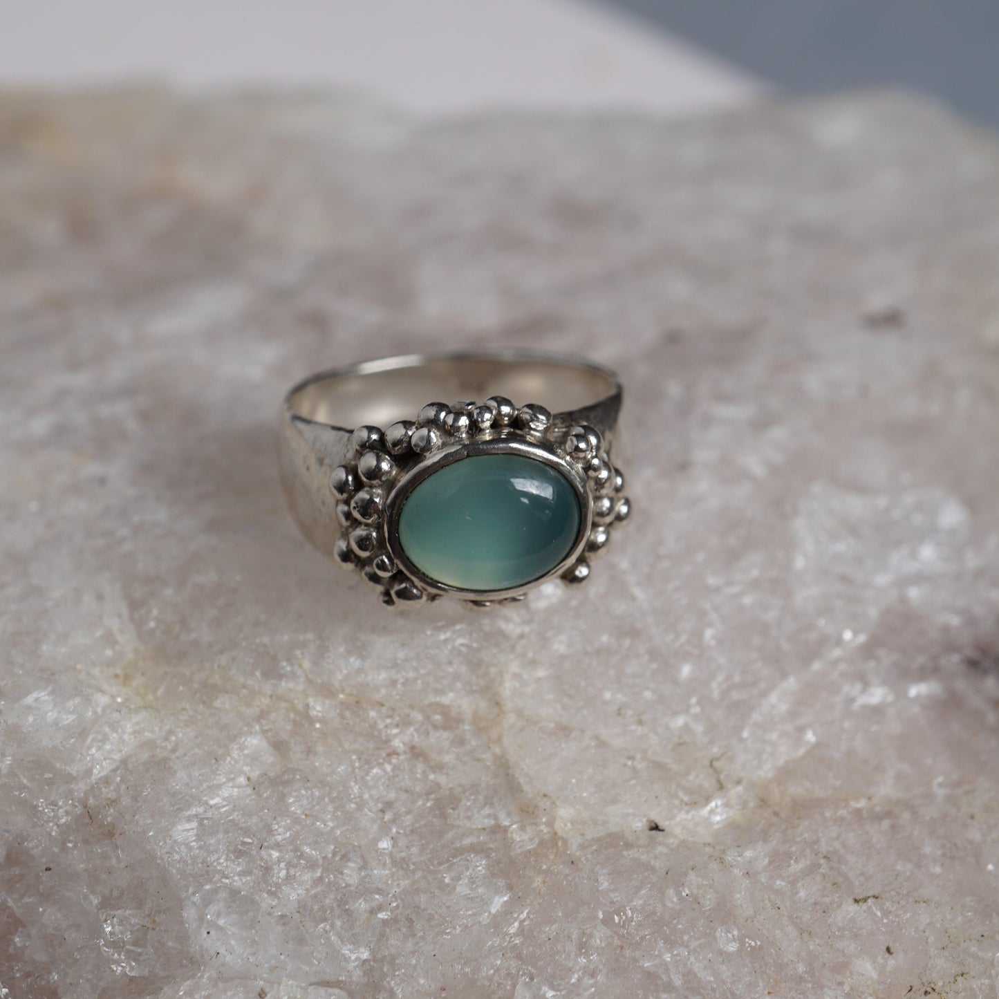 Zilveren ring met chalcedoon - Atelier Minne