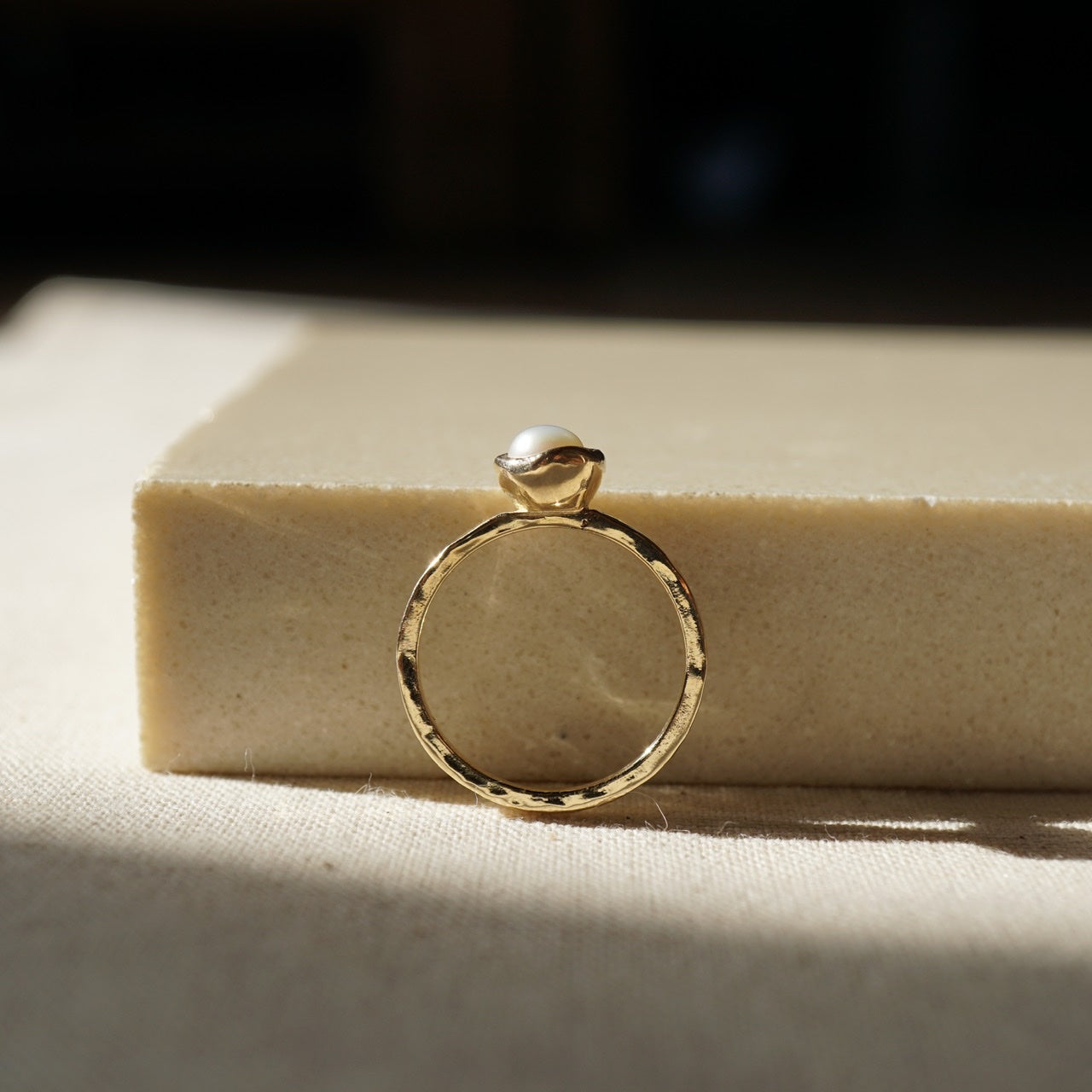 gouden ring met parel