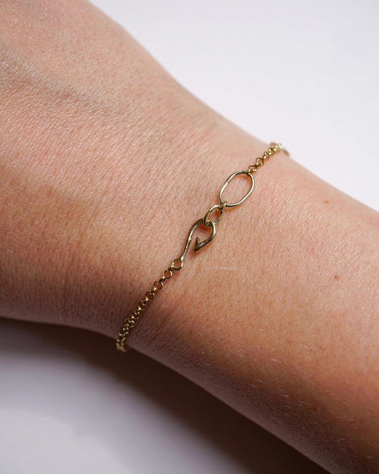 vishaak sluiting van gouden armband