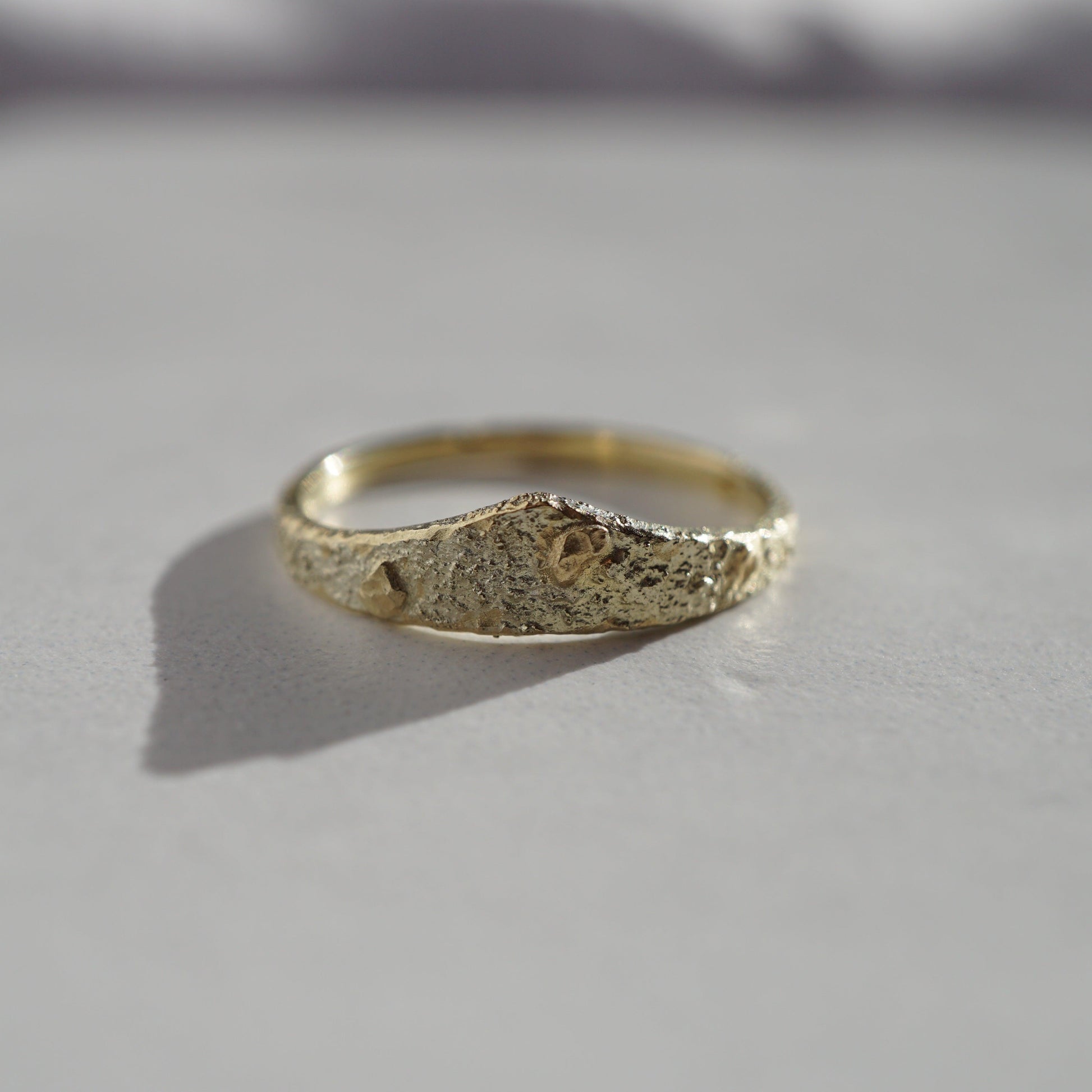 Organische gouden ring - Atelier Minne