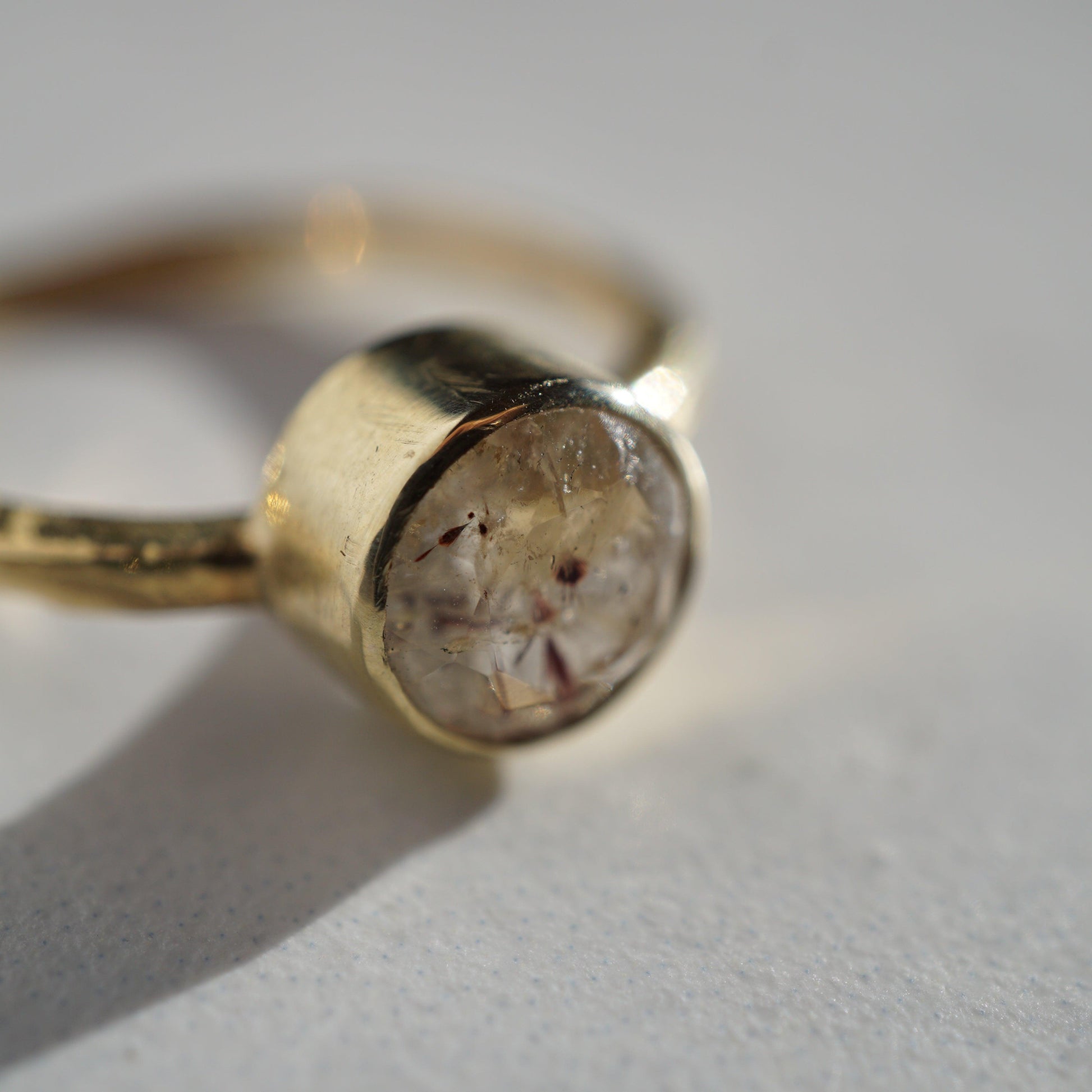 Gouden ring met citrien rutielkwarts - Atelier Minne